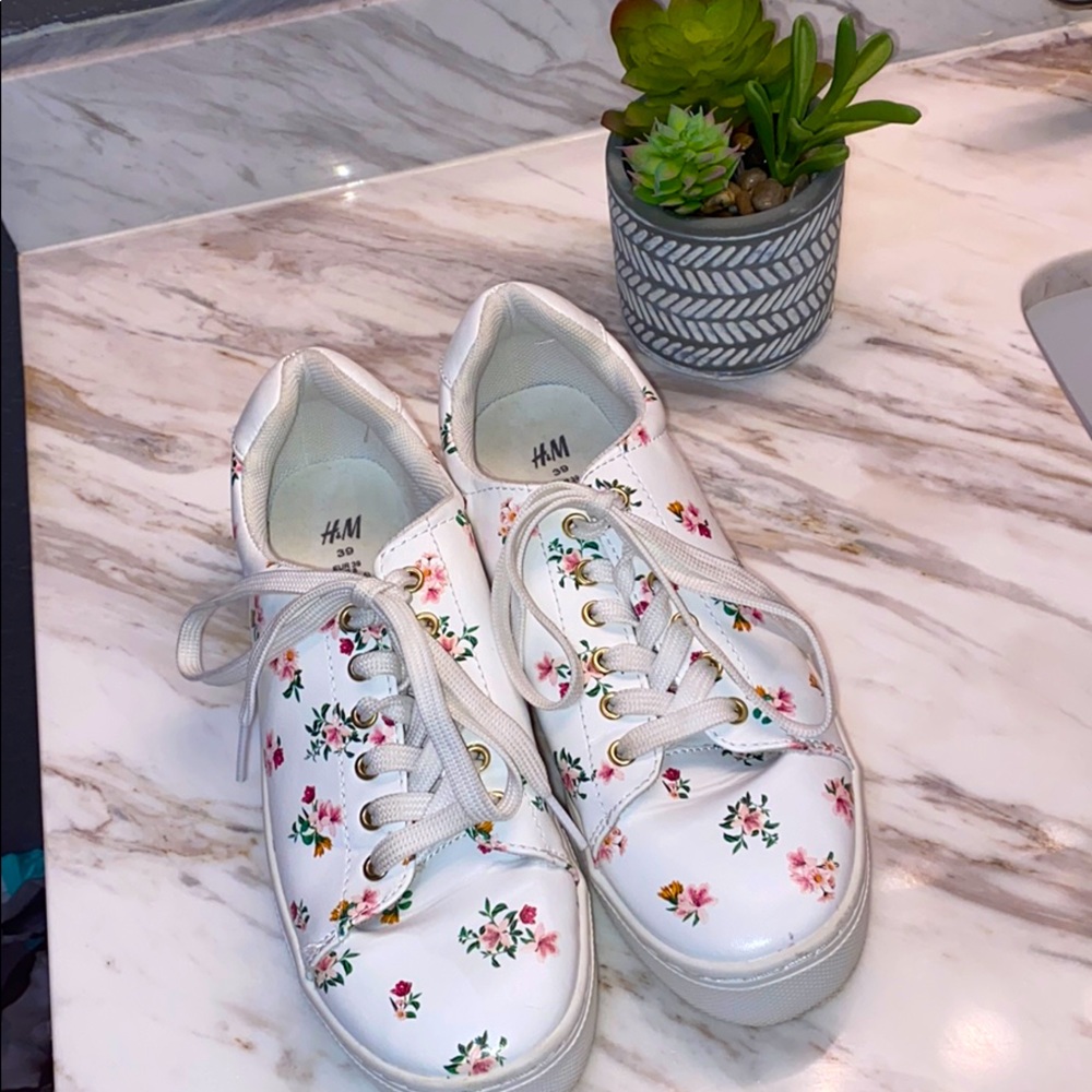 👠Floral Sneakers👠